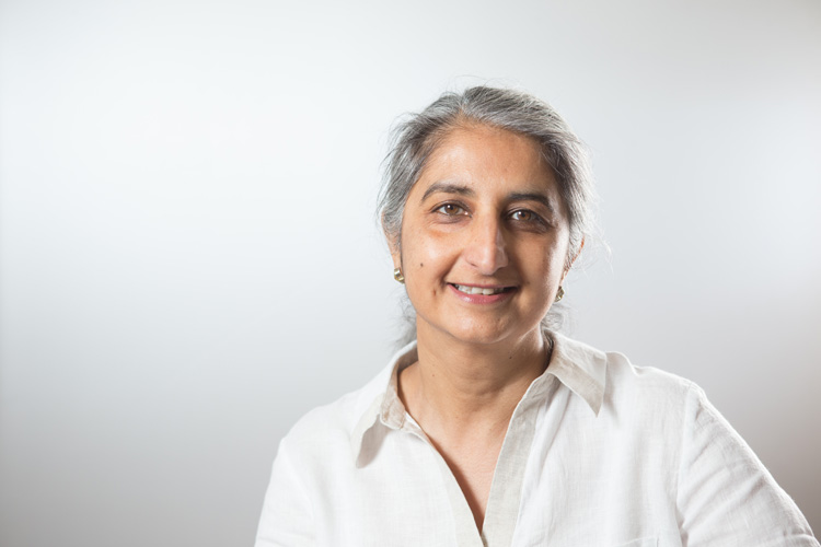 Samina Khan